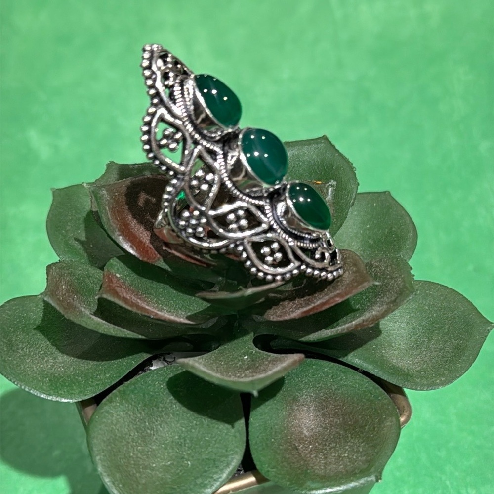Green Chalcedony Silver Ring - image 5